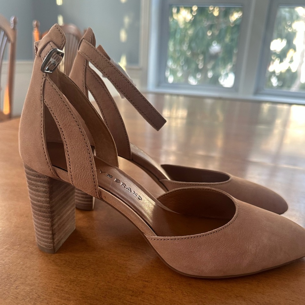 Lucky brand women’s heel